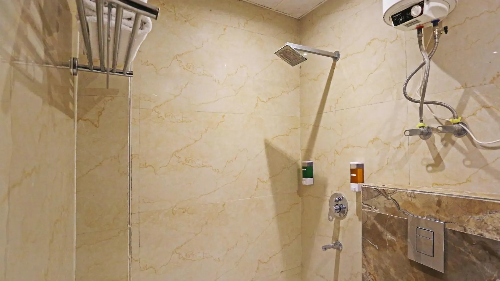 Hotel Iconic Igi Delhi International Airport New Delhi