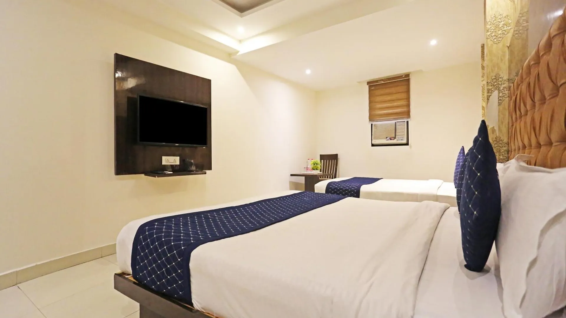 Hotel Iconic Igi Delhi International Airport New Delhi