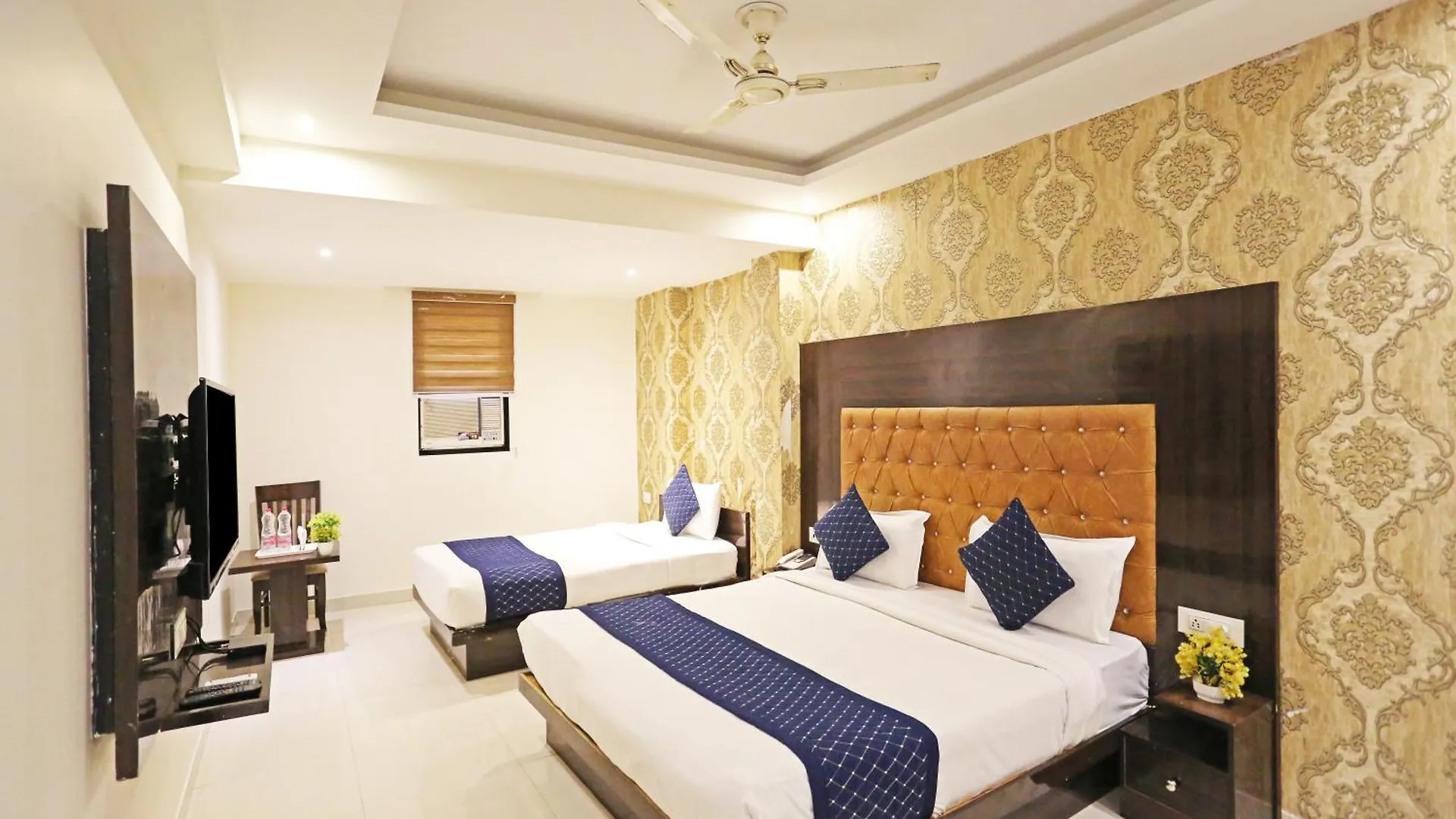 Hotel Iconic Igi Delhi International Airport New Delhi