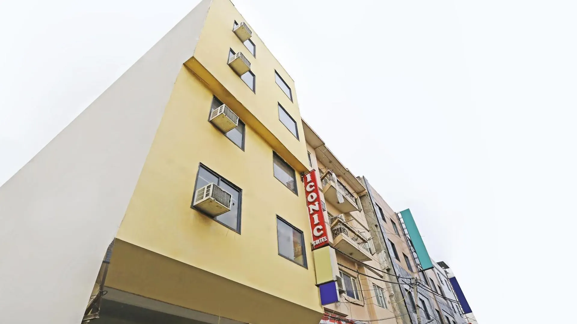 Hotel Iconic Igi Delhi International Airport New Delhi