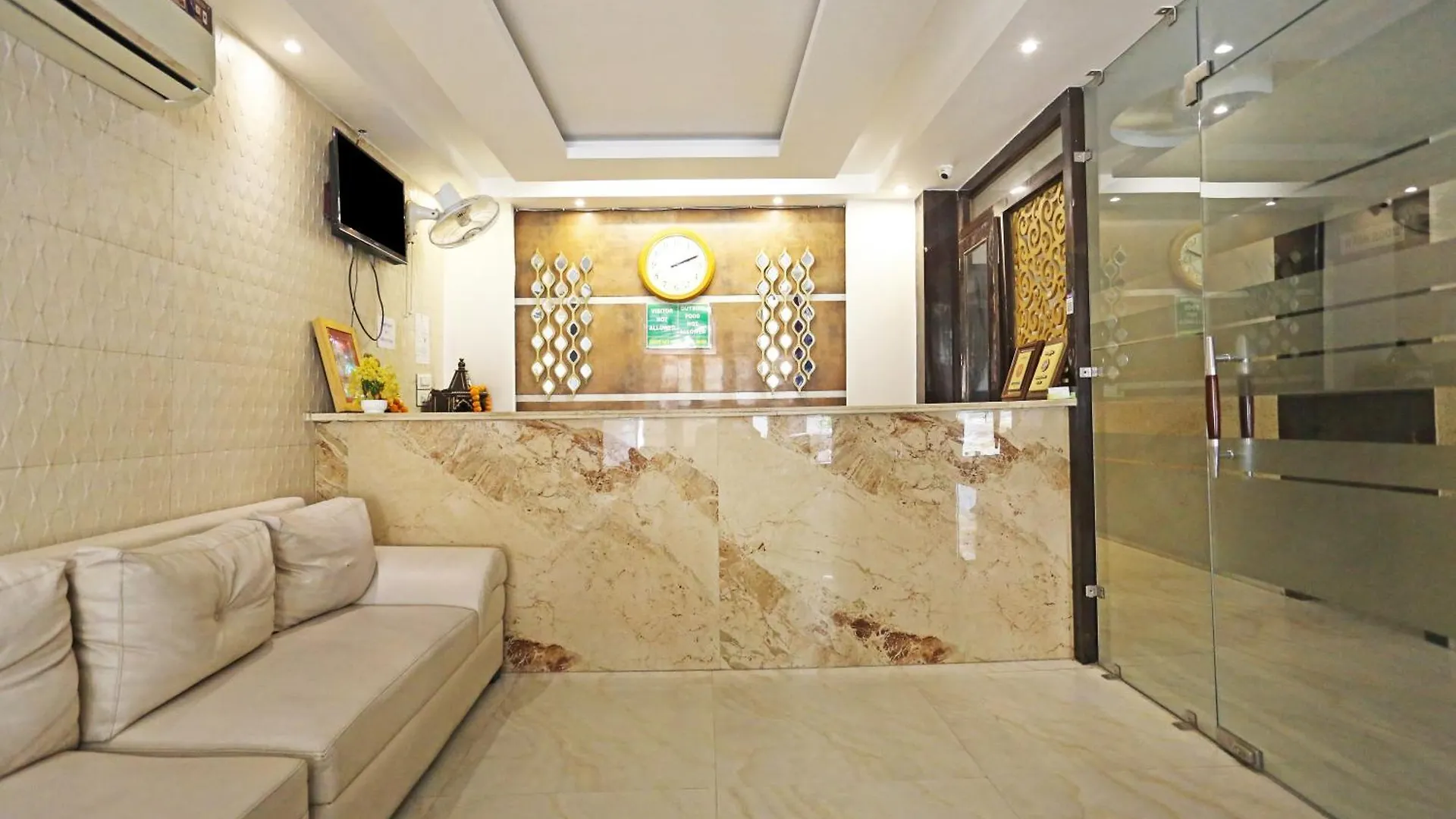 Hotel Iconic Igi Delhi International Airport New Delhi